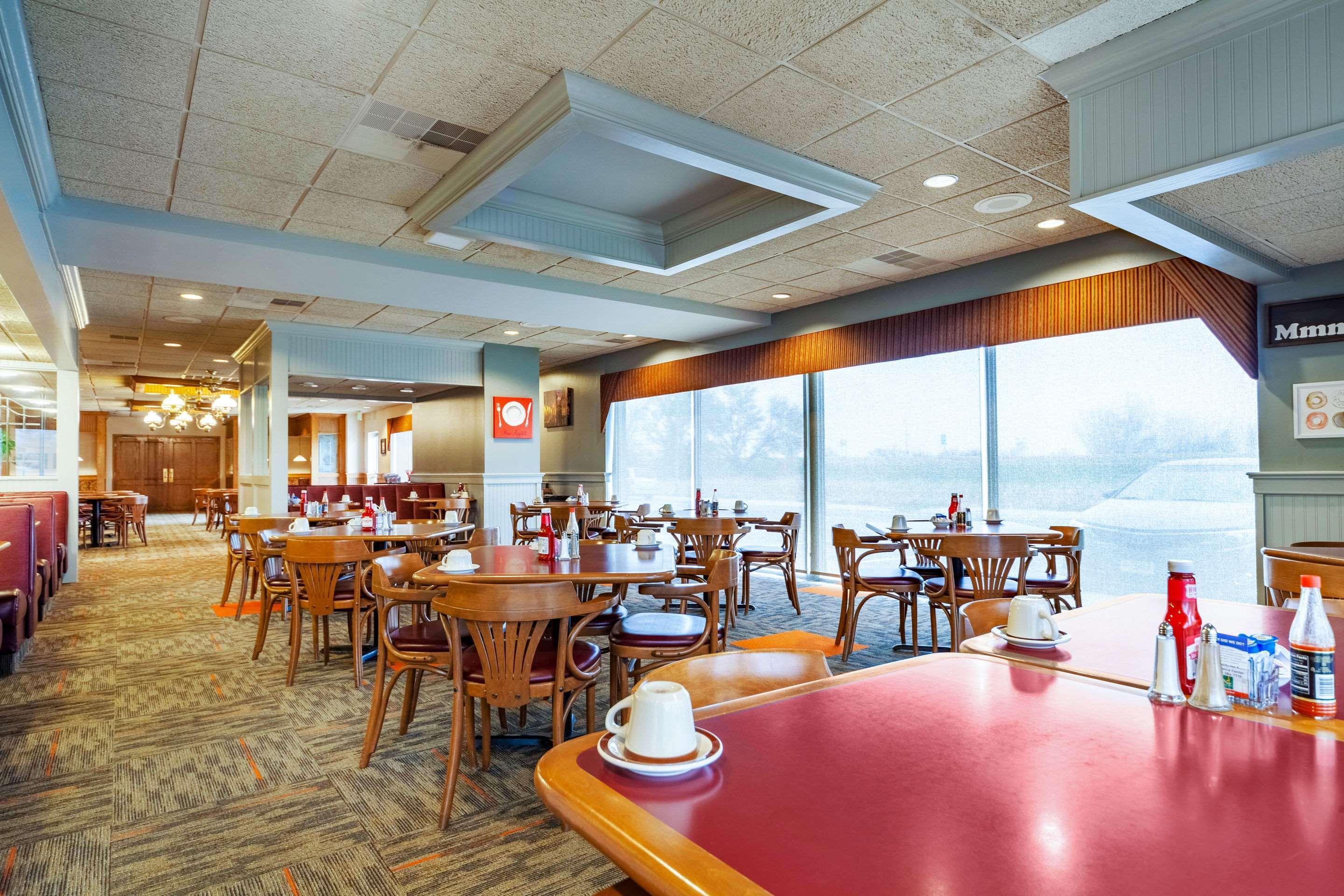 Quality Inn And Conference Center I-80 Grand Island Doniphan Exterior foto